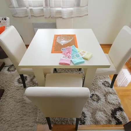 Zlatiborska 1 Lux Apartman *