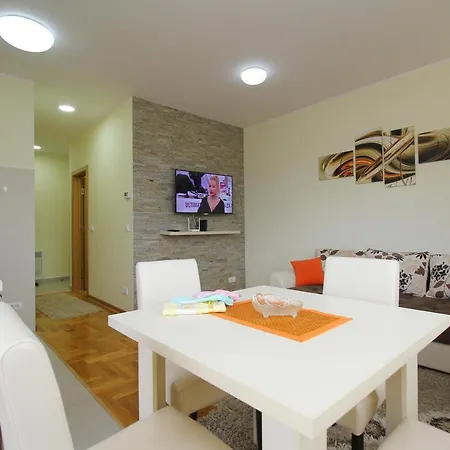 Apartman Zlatiborska 1 Lux