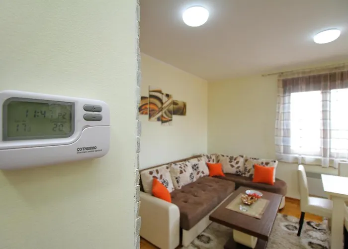 Zlatiborska 1 Lux 公寓