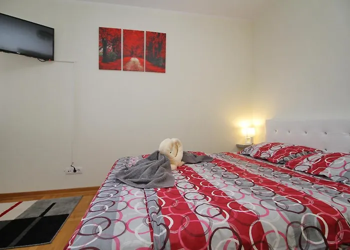 Zlatiborska 1 Lux 兹拉蒂博尔