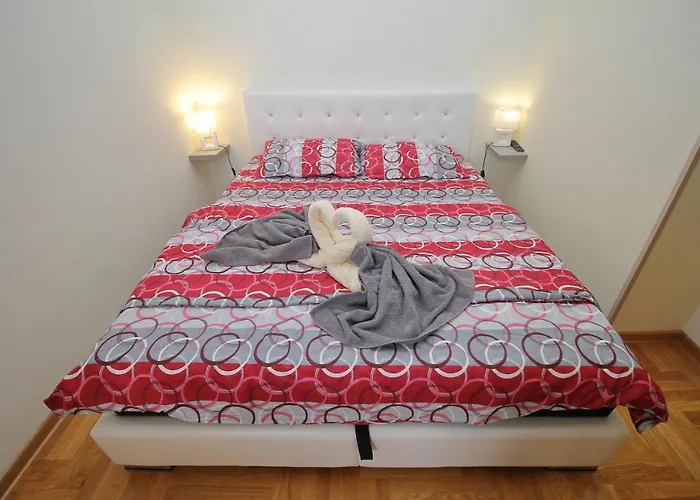 Zlatiborska 1 Lux * 兹拉蒂博尔